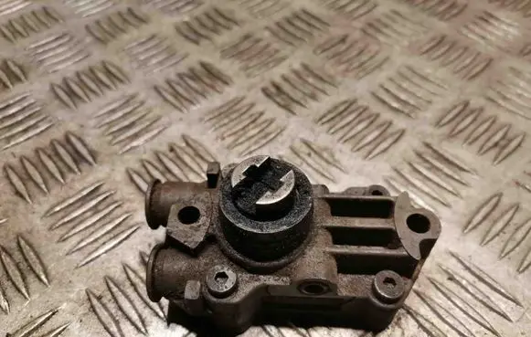 Mercedes-Benz C W203 Fuel injection high pressure pump A6110900350 6110900350
