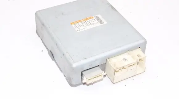 Toyota Avensis T270 Power steering control unit/module 8965005150