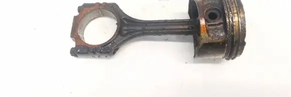 Volkswagen Golf IV Piston with connecting rod