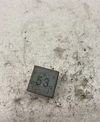 Volkswagen PASSAT B5 Other relay 141951253BE