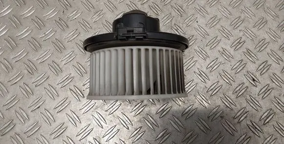 Toyota Yaris Heater fan/blower 194000821