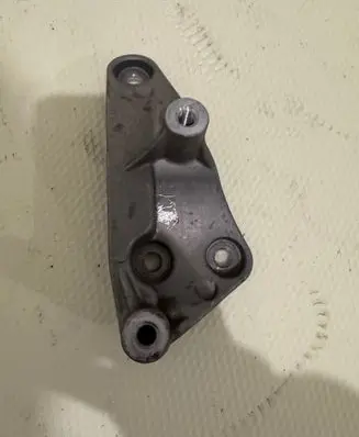 BMW X1 F48 F49 Engine mounting bracket 8513419 7107HR