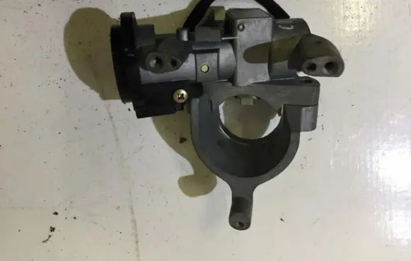 Mitsubishi Carisma Ignition lock contact 