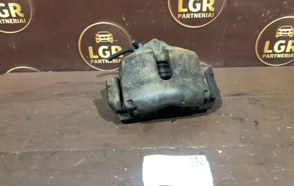Skoda Octavia Mk2 (1Z) Front brake caliper