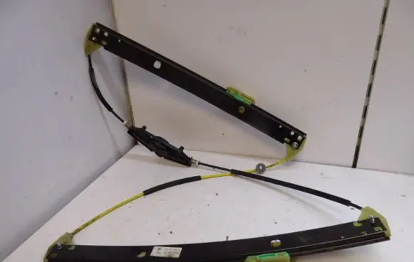 Skoda Octavia Mk3 (5E) Front door manual window regulator 5E0837462B