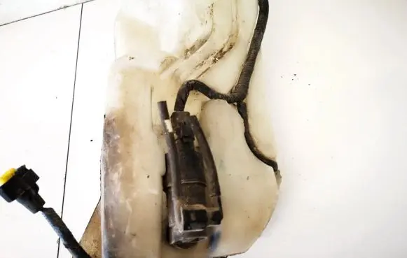 Nissan Qashqai Windscreen/windshield washer pump 28920bu010