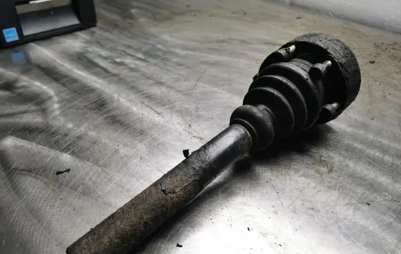 Volkswagen Golf IV Driveshaft inner CV joint 