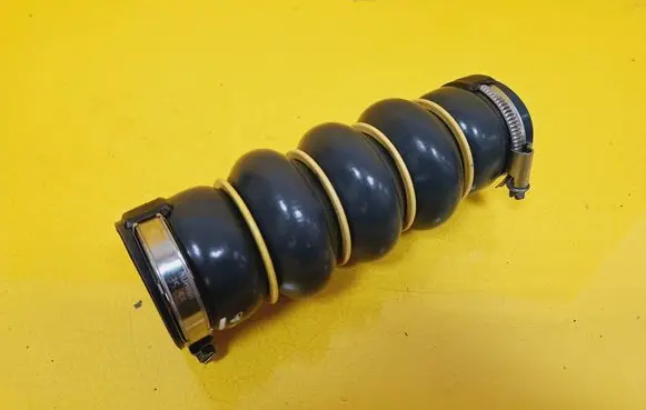 Peugeot 5008 Intercooler hose/pipe 98733T01