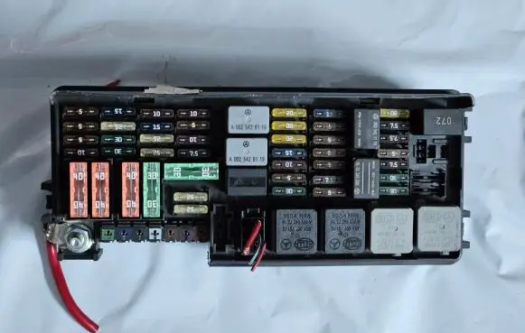 Mercedes-Benz GL X164 Fuse box set A1645403372