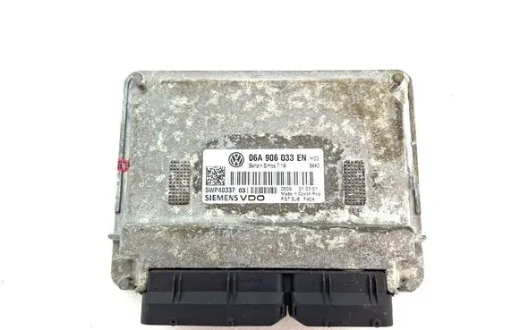 Volkswagen Golf V Engine control unit/module 06A906033EN 5WP40337