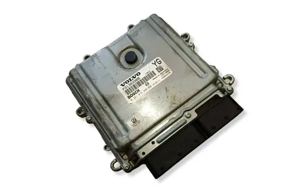 Volvo XC60 Engine control unit/module P31303388 0281015286
