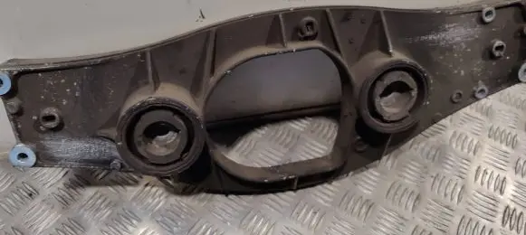 Mercedes-Benz S W221 Rear differential/diff mount bracket A2213521406