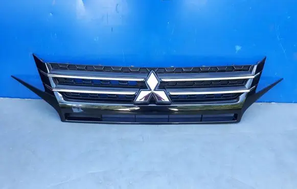 Mitsubishi Space Star Front bumper upper radiator grill 7450B351