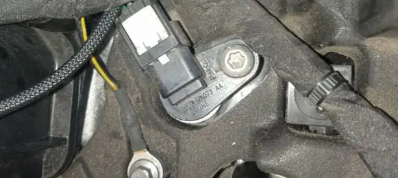 Ford Puma Camshaft position sensor HX7A12K073AA HX7A-12K073-AA