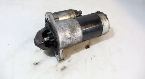 Opel Zafira B Starter motor