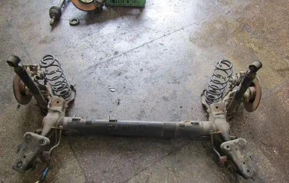Opel Crossland X Rear axle beam with reductor 