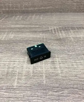 BMW 5 E60 E61 AUX in-socket connector 6986791