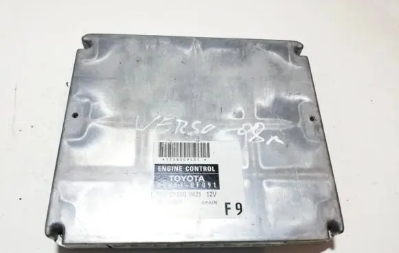 Toyota Corolla Verso AR10 Engine control unit/module 896610f091