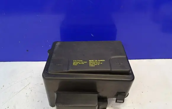 Saab 9-5 Battery box tray cover/lid 12779249