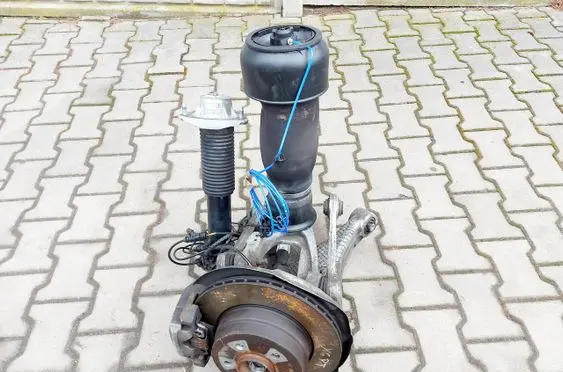 BMW X6 F16 Stub axle 6877218