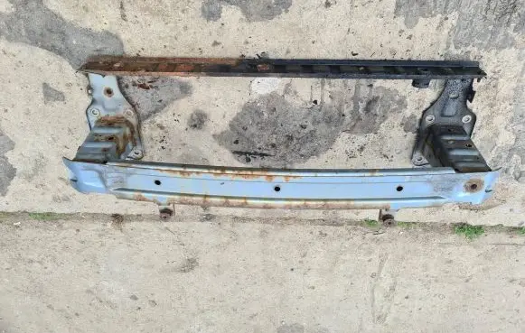 Front bumper cross member