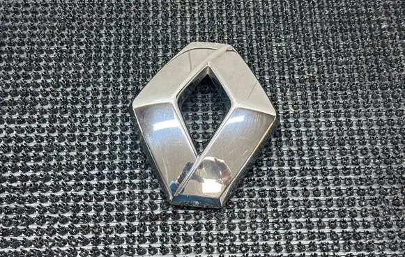 Renault Koleos II Manufacturer badge logo/emblem 