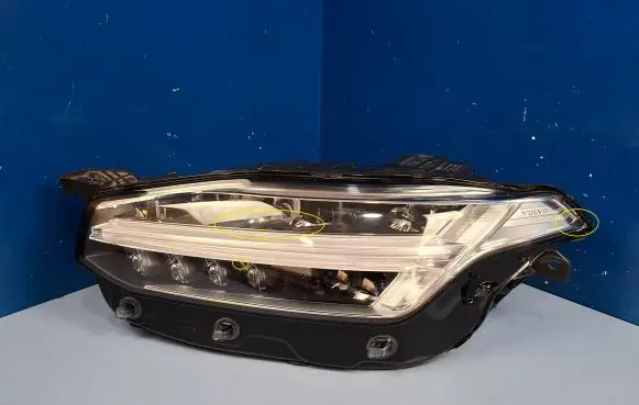 Volvo XC90 Headlight/headlamp 32228296 89912603