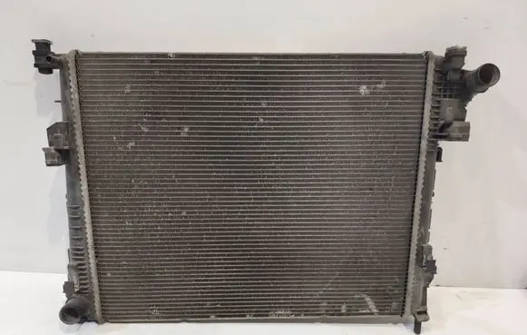Opel Vivaro Coolant radiator