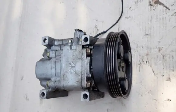 Mazda Premacy Air conditioning (A/C) compressor (pump)