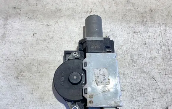 Lexus RX 450H Sunroof motor/actuator 2331000660 47170110250