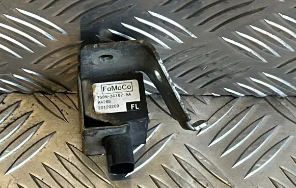 Volvo XC70 Air suspension front height level sensor 7G9N3C187AA 20120209 A426S