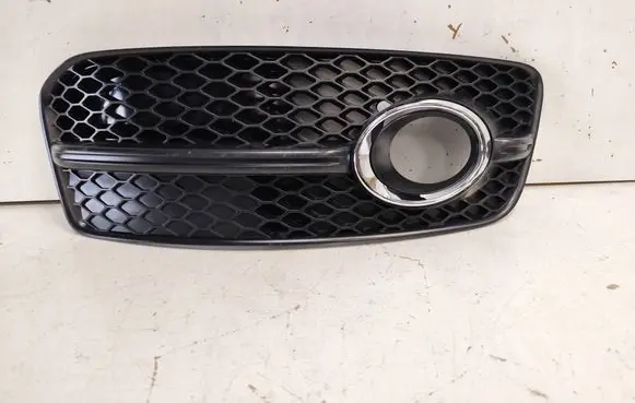 Audi Q5 SQ5 8R Front fog light trim/grill 8R0807682E 8R0807682E01C