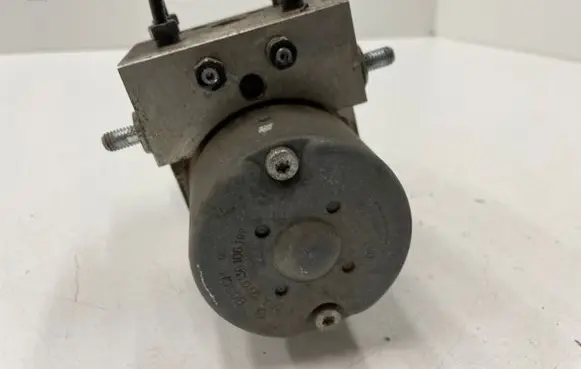 KIA Sorento ABS Pump 589103E310 48312022063