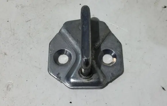 Ford Transit Custom Rear door lock loop/hook striker 8A61A21982AA 33181