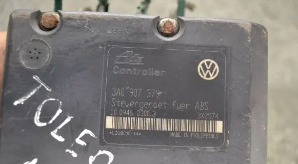 Seat Toledo I (1L) ABS Pump 3A0907379