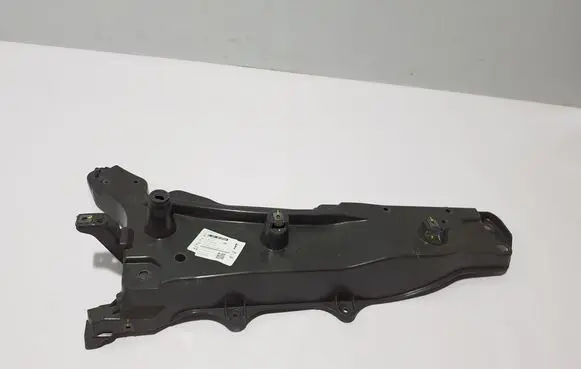 Volvo XC90 Fender mounting bracket 31391777