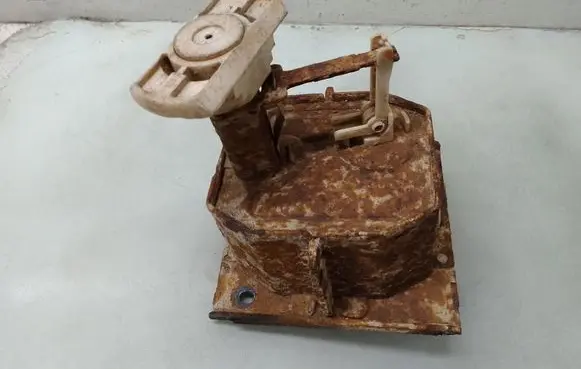 Volkswagen Sharan Spare wheel mounting bracket 