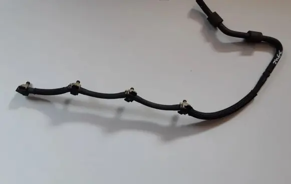 Fuel return line/hose