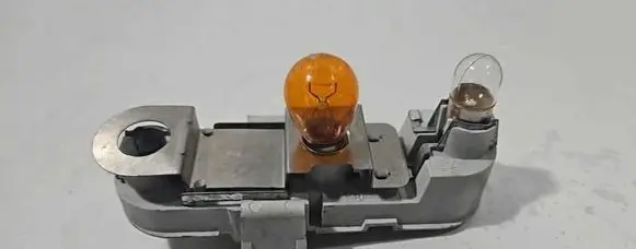 Volvo S40, V40 Tail light bulb cover holder 28562005