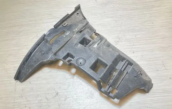 Volvo S60 Front bumper mounting bracket 09190303