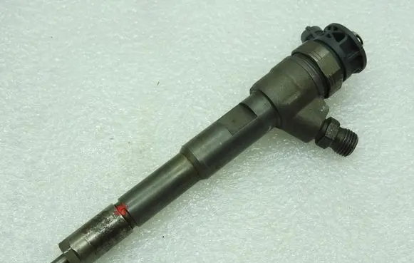 Renault Captur Fuel injector 166008399R 16608399R