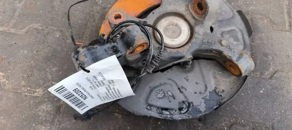 Mercedes-Benz Vito Viano W447 Front wheel hub spindle knuckle
