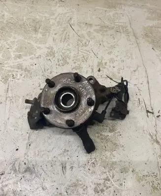 Rear wheel hub spindle/knuckle