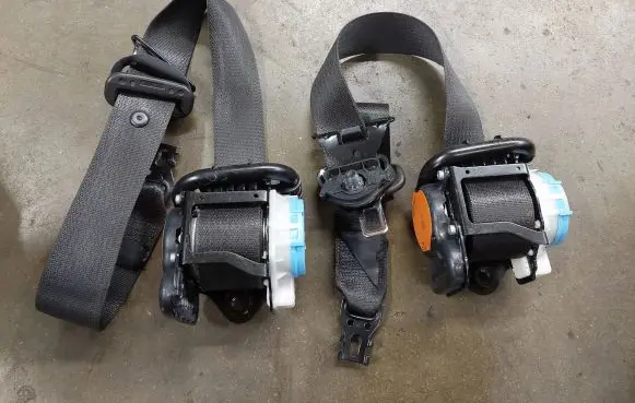 Opel Insignia A Front seatbelt 20951974
