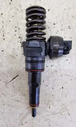 Audi A4 S4 B6 8E 8H Fuel injector 038130073AR