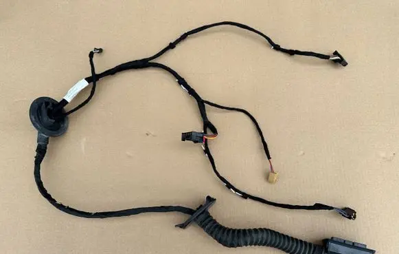 Audi Q3 F3 EUR ISO radio connector 83A971688A