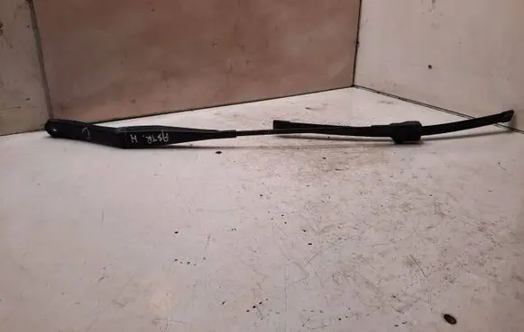 Opel Astra H Front wiper blade arm 13111220