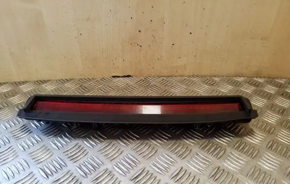 Tesla Model 3 Third/center stoplight 161520200A