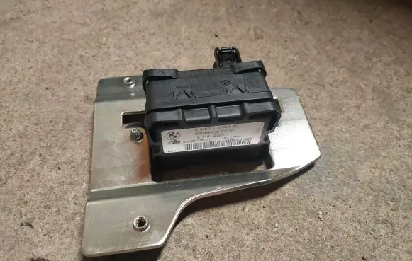BMW 1 E81 E87 ESP acceleration yaw rate sensor 6762769