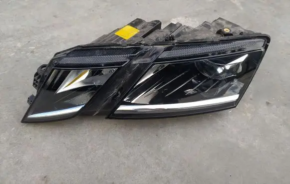 Skoda Octavia Mk3 (5E) Headlight/headlamp 5E1941015F
